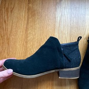 Black suede tops, heeled booties